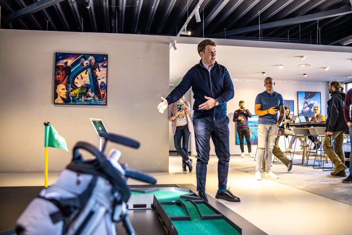 pole do minigolfa z Litwy